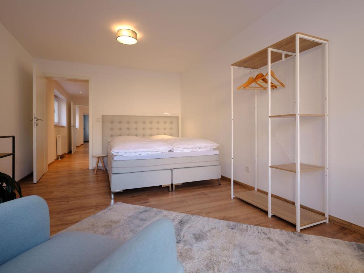אפרטהוטל נוירופין Travel Art Boardinghouse מראה חיצוני תמונה